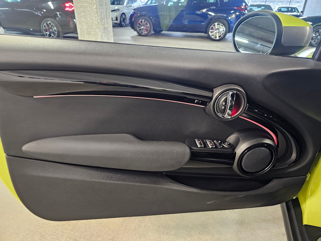 Thumbnail: 2022 MINI Cooper - 31