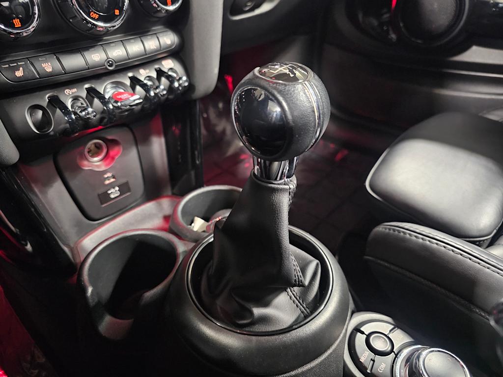 Thumbnail: 2022 MINI Cooper - 28