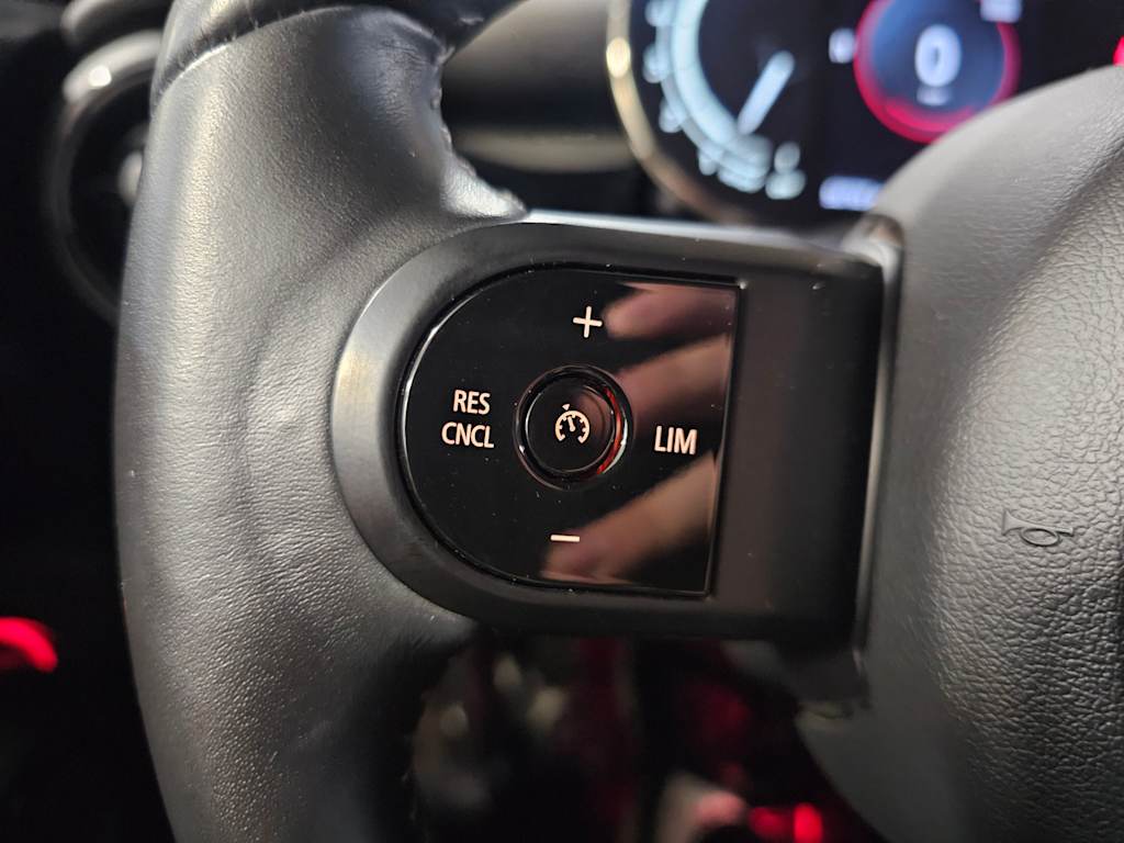 Thumbnail: 2022 MINI Cooper - 25