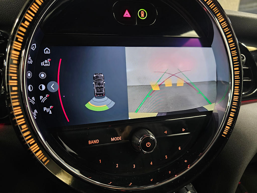 Thumbnail: 2022 MINI Cooper - 22