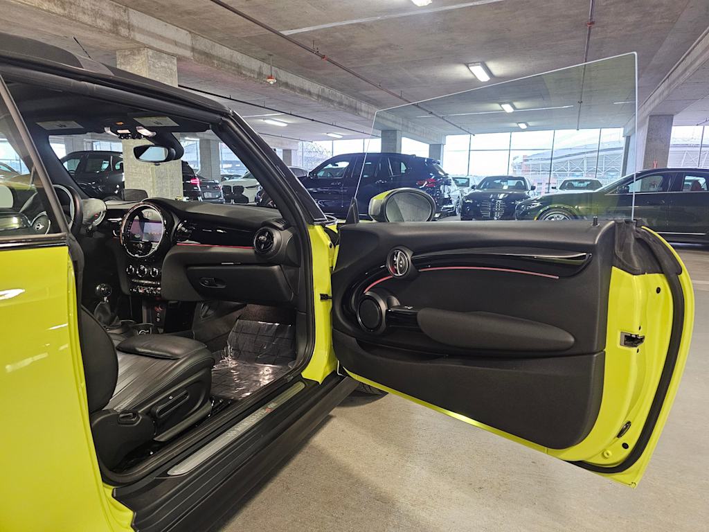 Thumbnail: 2022 MINI Cooper - 32