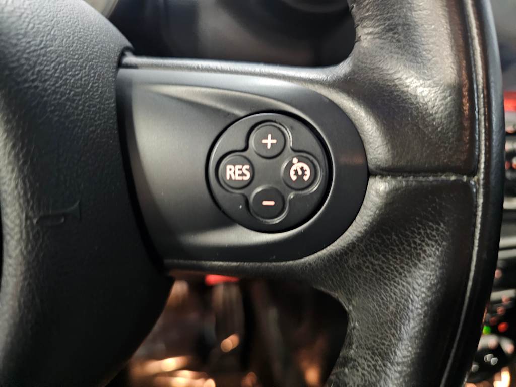 Thumbnail: 2016 MINI Cooper Countryman - 22