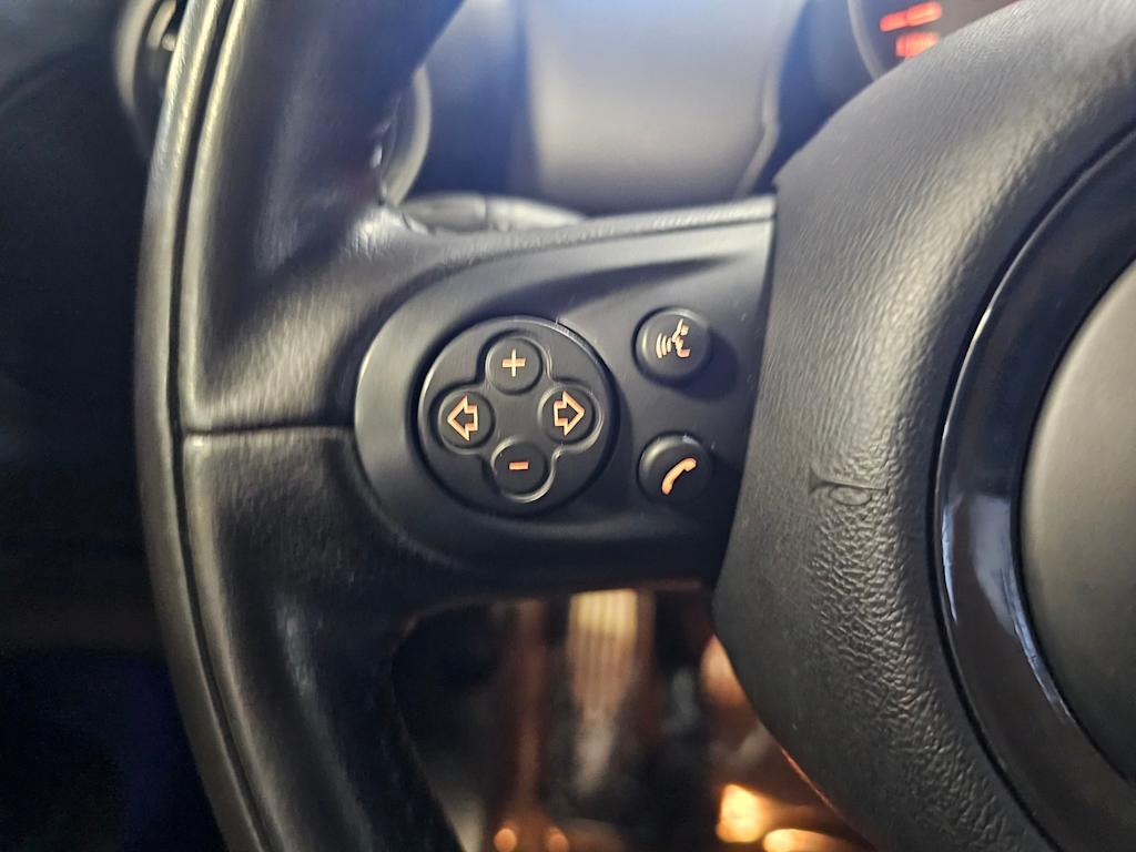 Thumbnail: 2016 MINI Cooper Countryman - 23