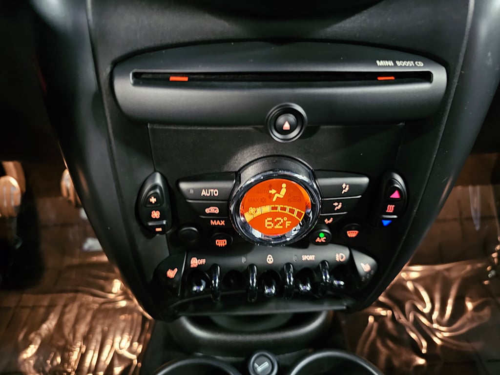 Thumbnail: 2016 MINI Cooper Countryman - 21