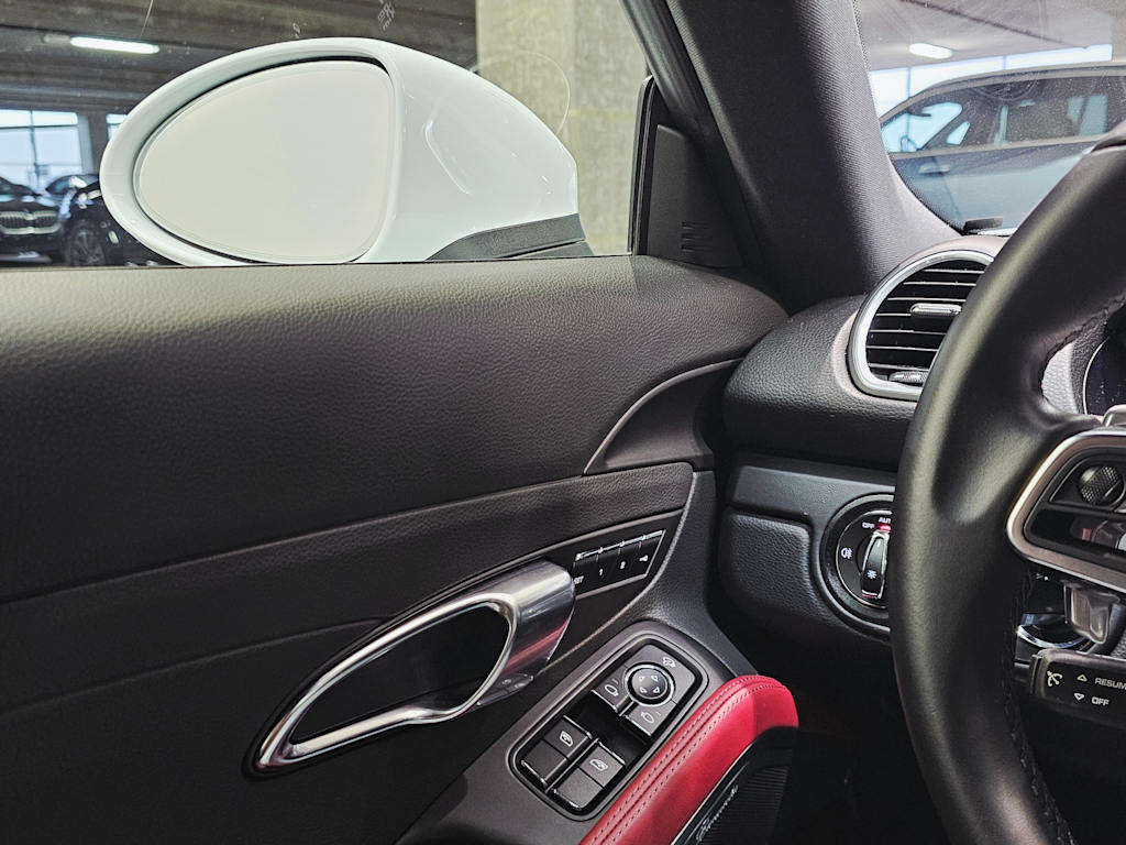 Thumbnail: 2018 Porsche 718 Cayman - 26