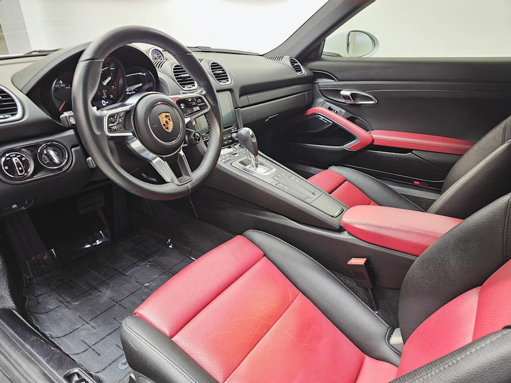 Thumbnail: 2018 Porsche 718 Cayman - 2