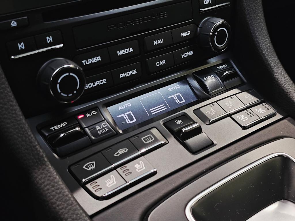 Thumbnail: 2018 Porsche 718 Cayman - 23