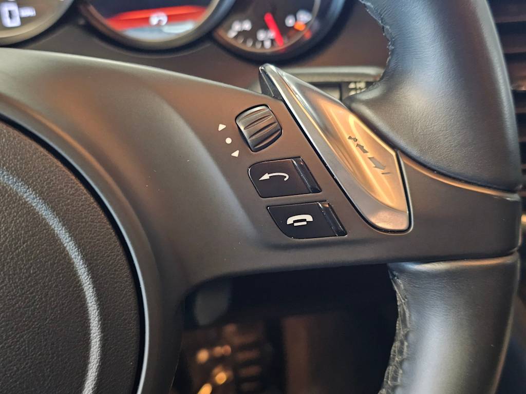 Thumbnail: 2013 Porsche Cayenne - 23