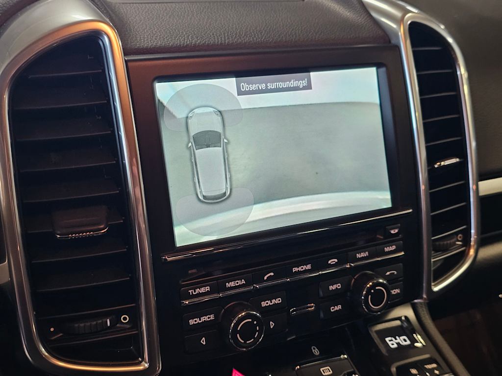 Thumbnail: 2013 Porsche Cayenne - 22