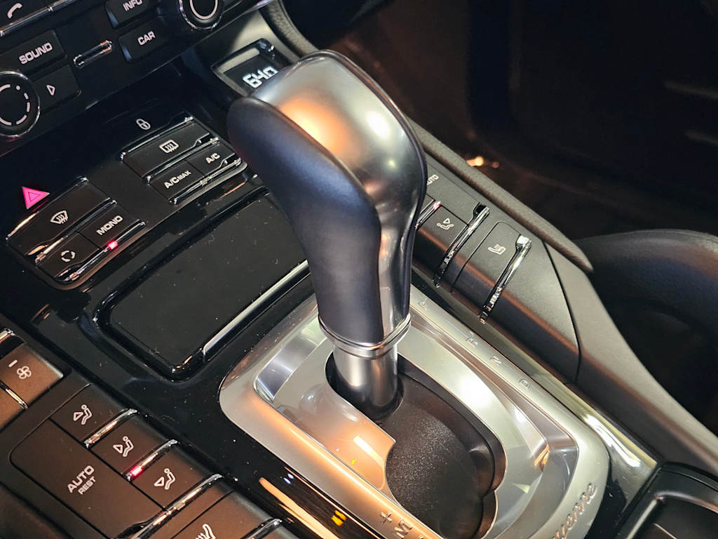 Thumbnail: 2013 Porsche Cayenne - 29