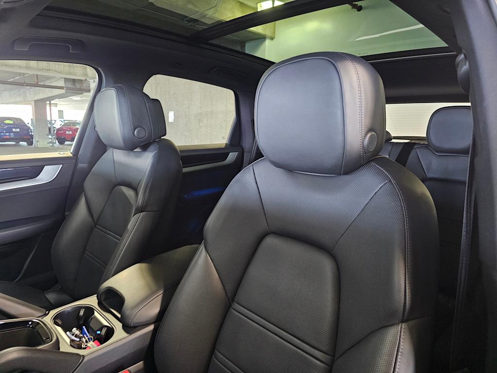 Thumbnail: 2024 Porsche Cayenne - 12