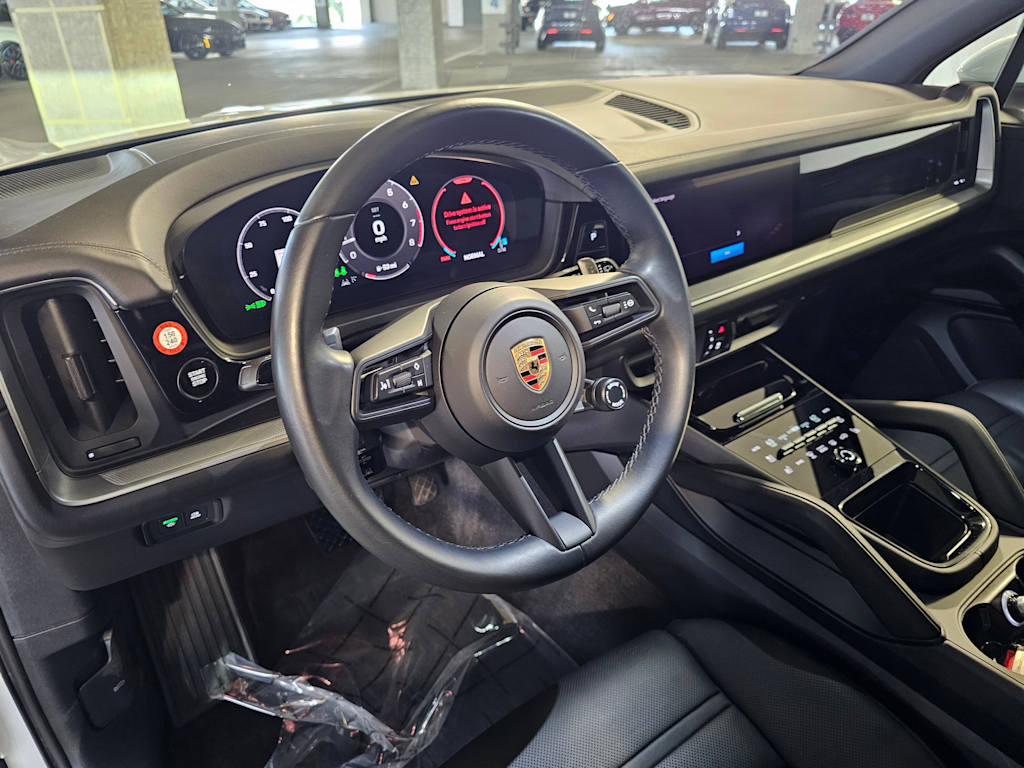 Thumbnail: 2024 Porsche Cayenne - 2