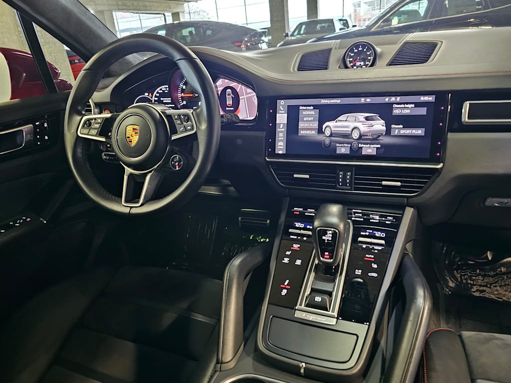 Thumbnail: 2021 Porsche Cayenne - 15