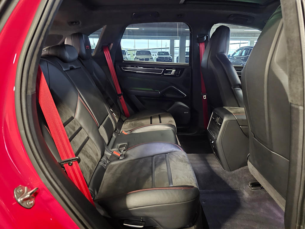 Thumbnail: 2021 Porsche Cayenne - 30