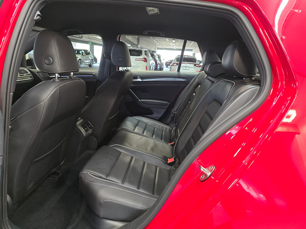 Thumbnail: 2019 Volkswagen Golf - 12