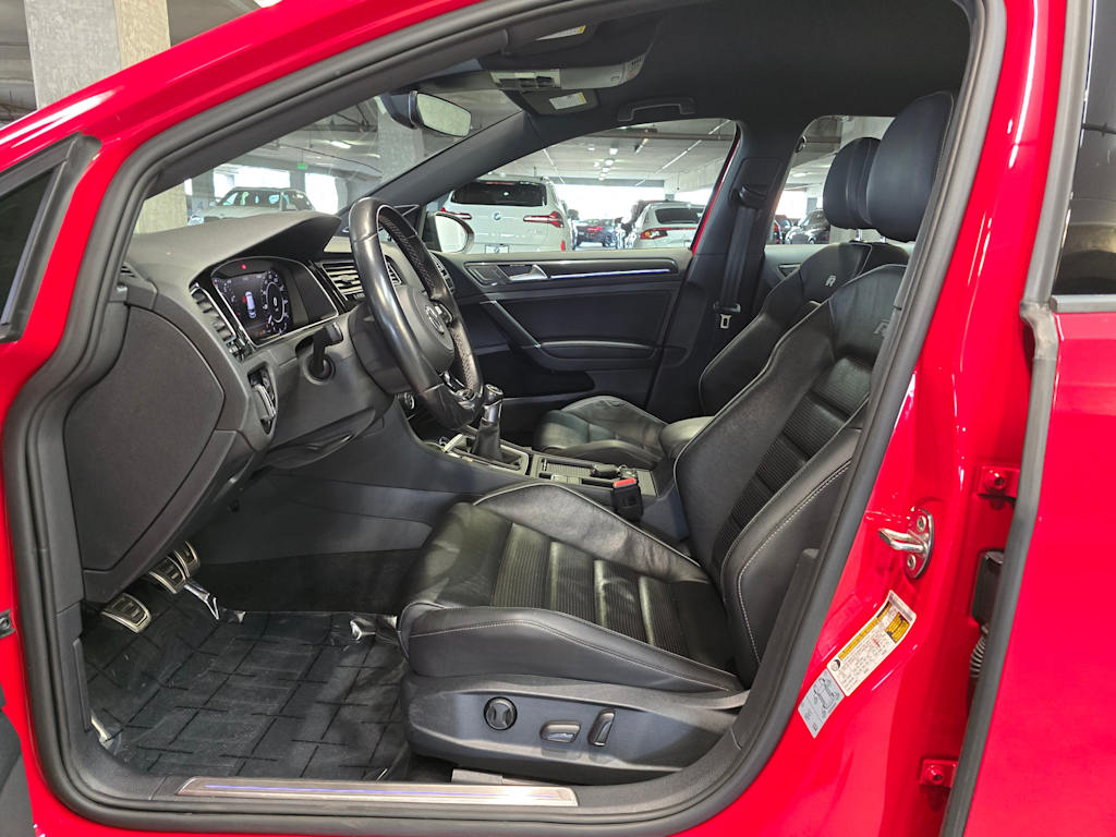 Thumbnail: 2019 Volkswagen Golf - 10