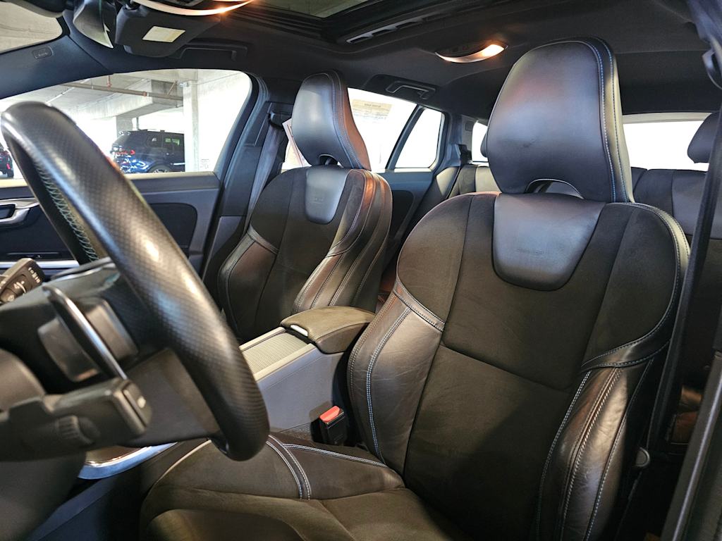 Thumbnail: 2017 Volvo V60 - 11
