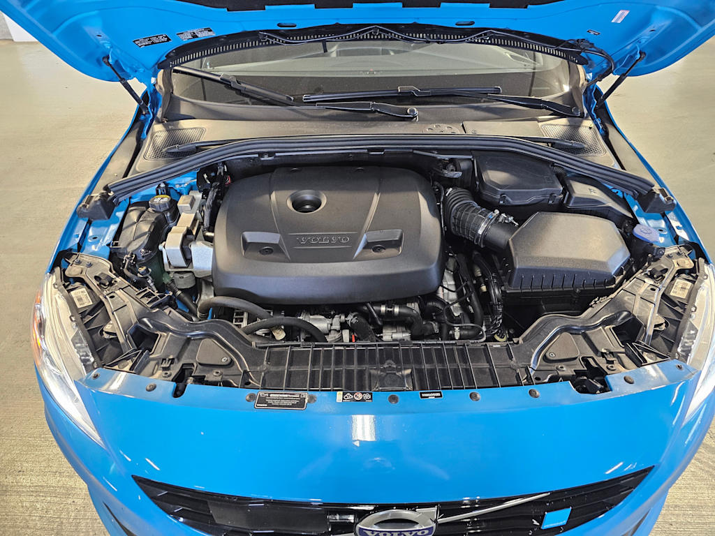 Thumbnail: 2017 Volvo V60 - 8
