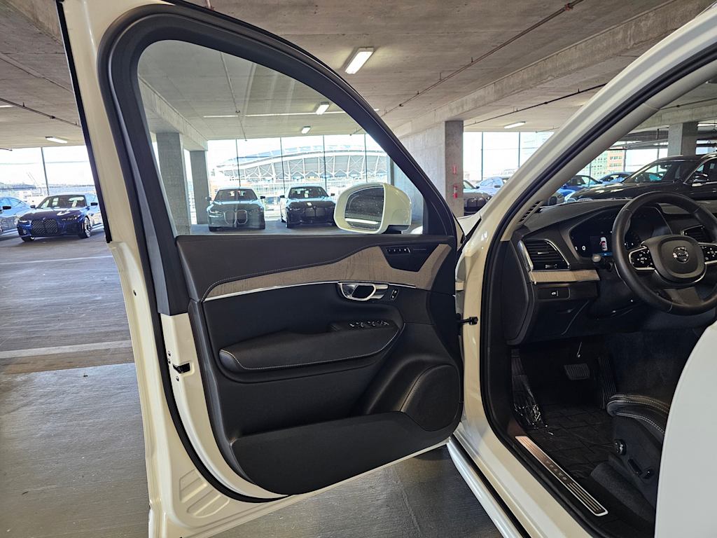 Thumbnail: 2025 Volvo XC90 - 27