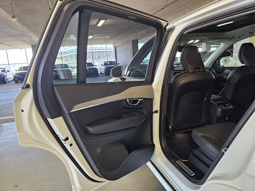 Thumbnail: 2025 Volvo XC90 - 29