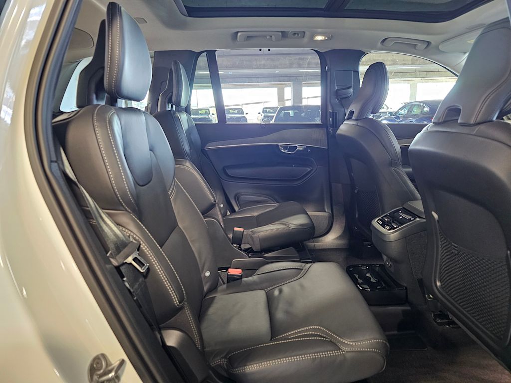 Thumbnail: 2025 Volvo XC90 - 31