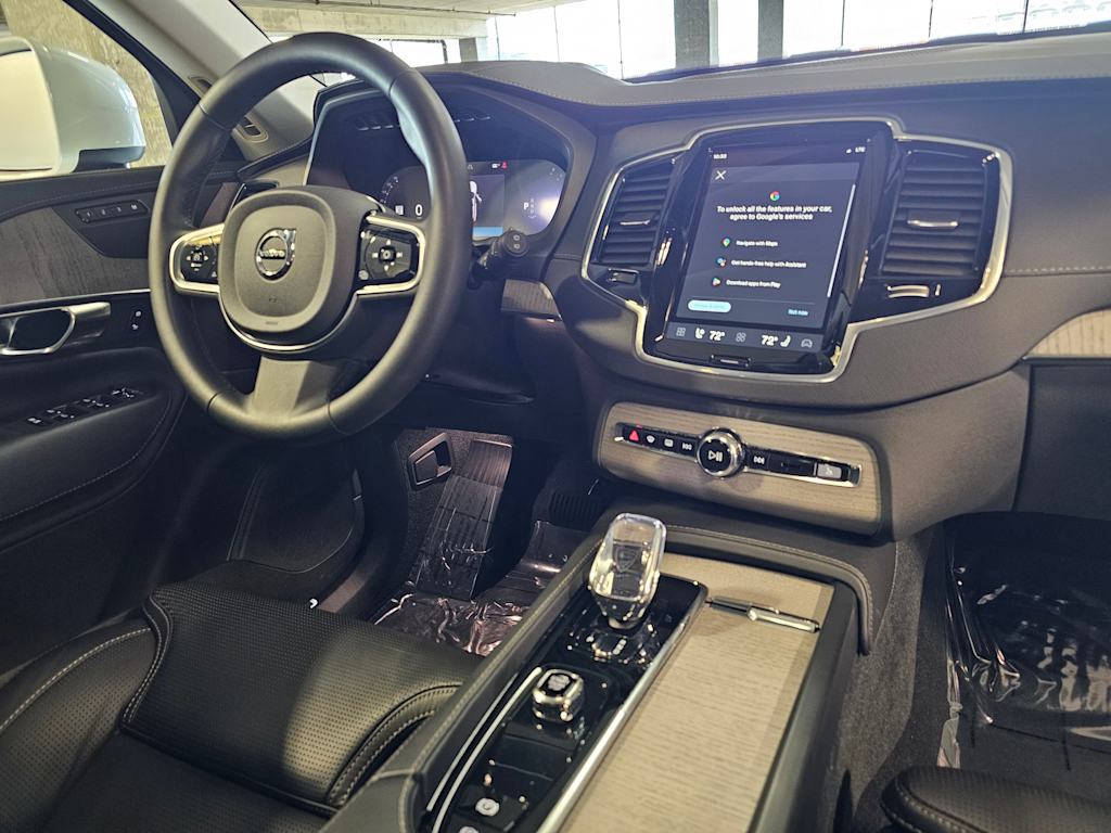 Thumbnail: 2025 Volvo XC90 - 14