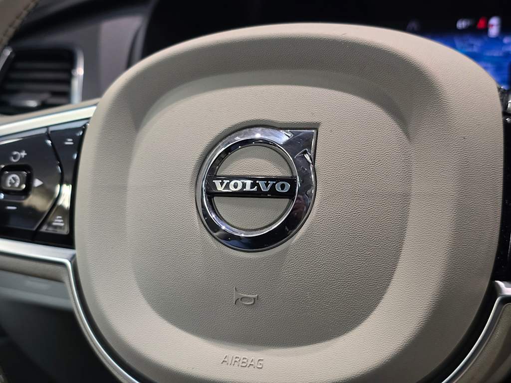Thumbnail: 2023 Volvo XC90 - 29