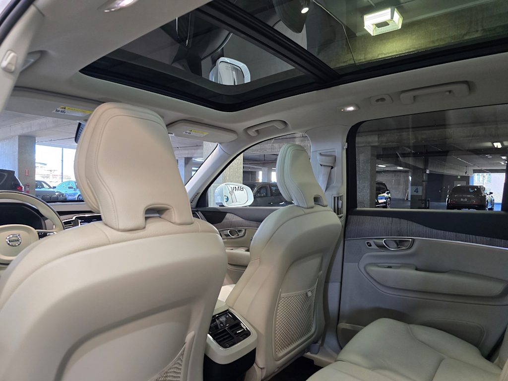 Thumbnail: 2023 Volvo XC90 - 31