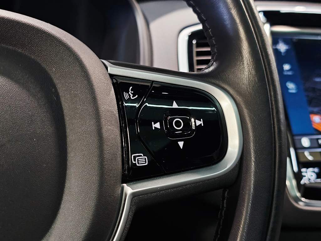 Thumbnail: 2021 Volvo XC90 - 25