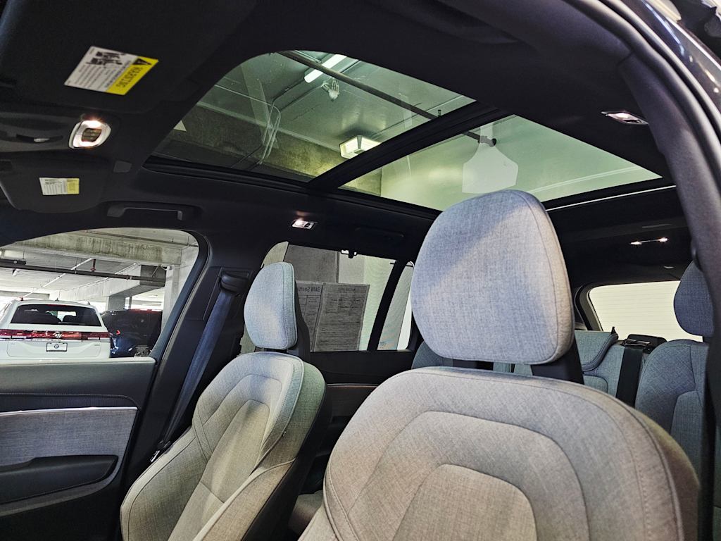 Thumbnail: 2021 Volvo XC90 - 27