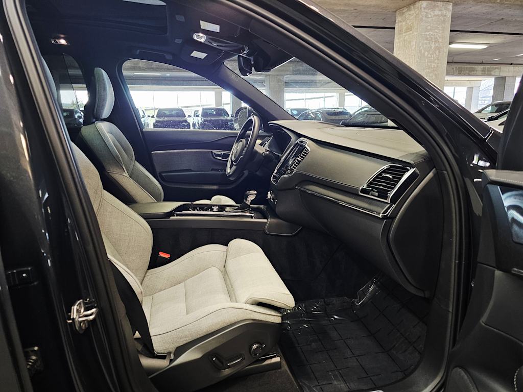 Thumbnail: 2021 Volvo XC90 - 12
