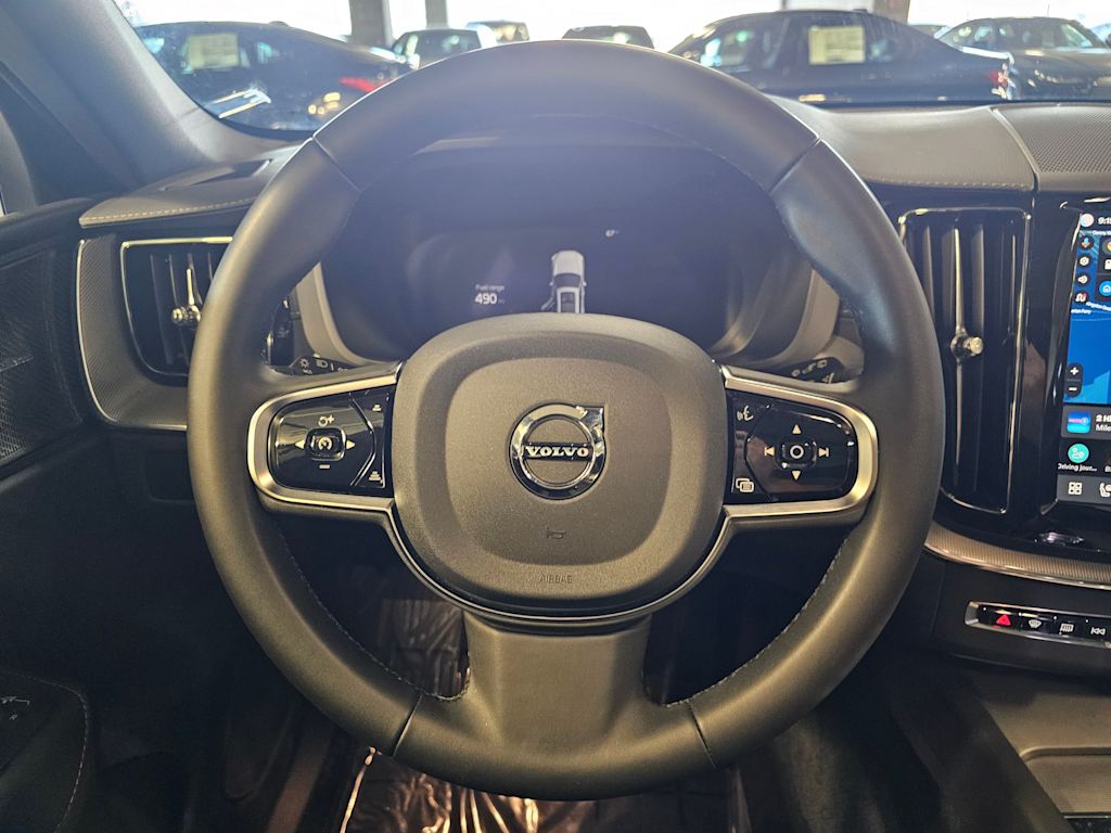 Thumbnail: 2024 Volvo XC60 - 10