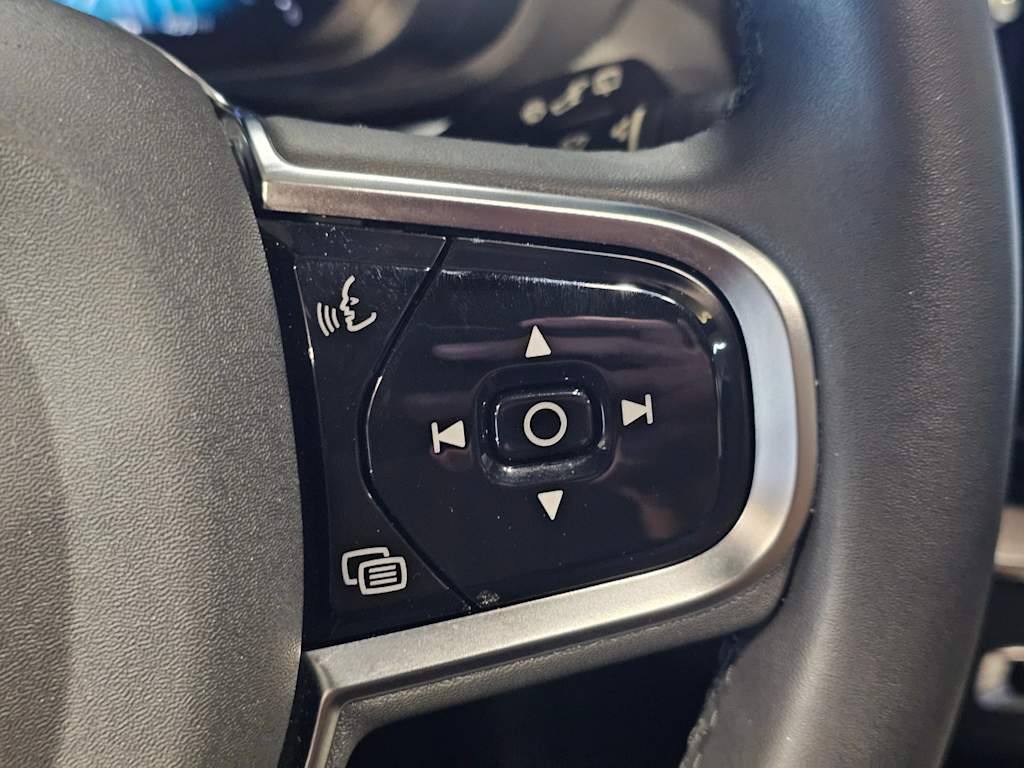 Thumbnail: 2024 Volvo XC60 - 18