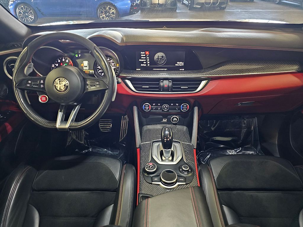 Thumbnail: 2018 Alfa Romeo Stelvio - 10