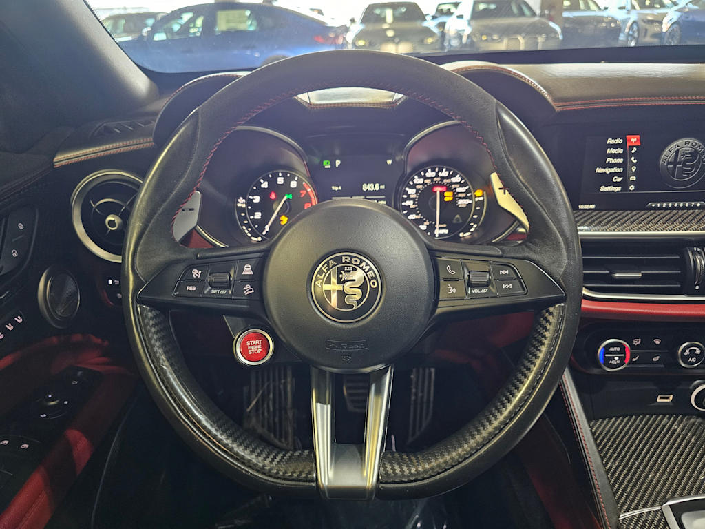 Thumbnail: 2018 Alfa Romeo Stelvio - 14