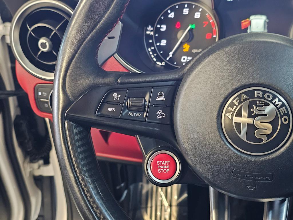 Thumbnail: 2018 Alfa Romeo Stelvio - 24