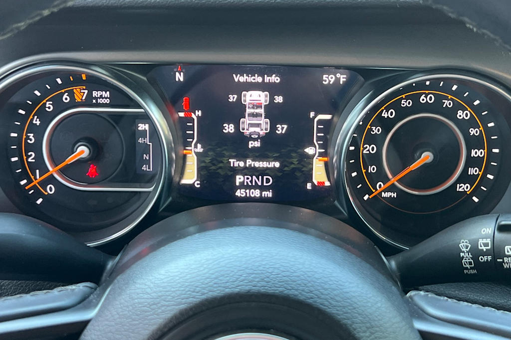 Thumbnail: 2022 Jeep Wrangler - 16