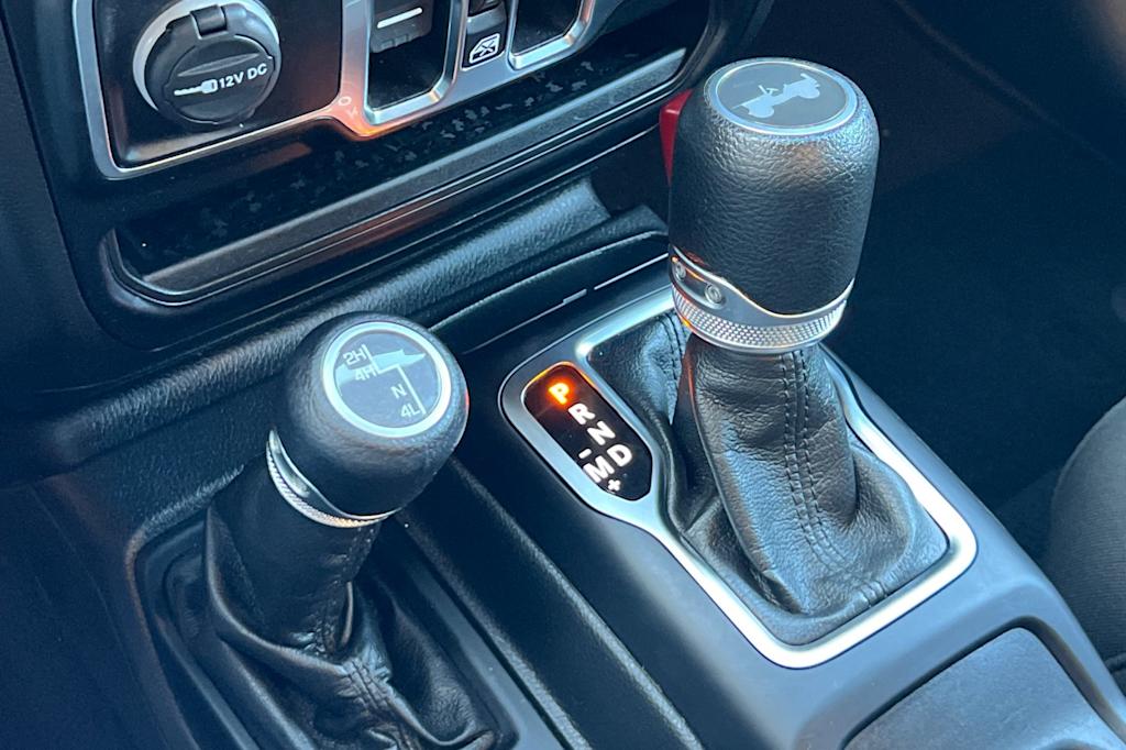 Thumbnail: 2022 Jeep Wrangler - 15