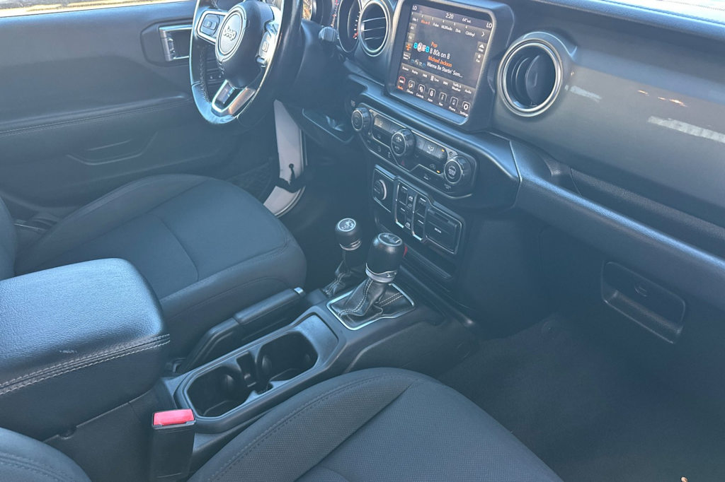 Thumbnail: 2022 Jeep Wrangler - 12