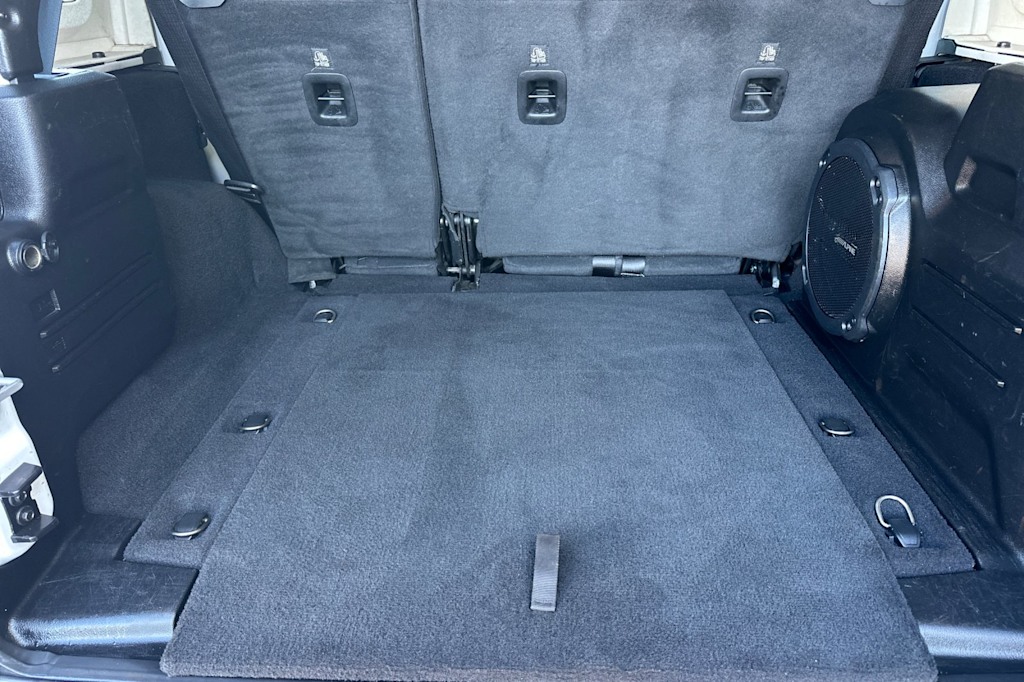 Thumbnail: 2022 Jeep Wrangler - 16