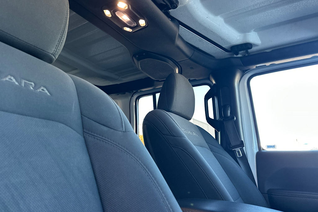 Thumbnail: 2022 Jeep Wrangler - 9