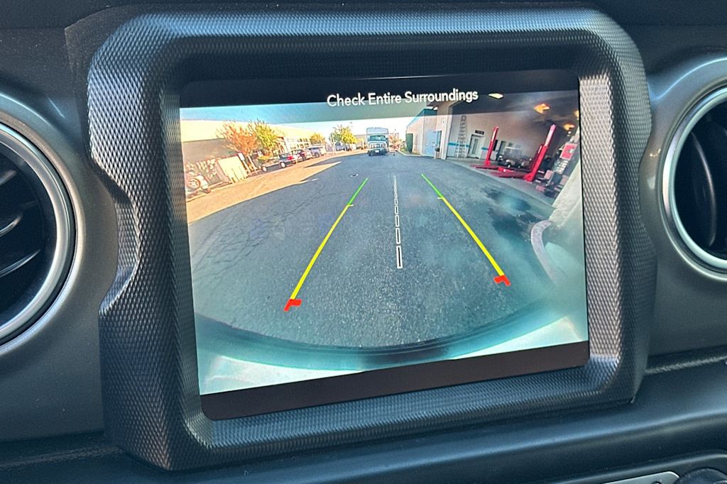 Thumbnail: 2022 Jeep Wrangler - 24