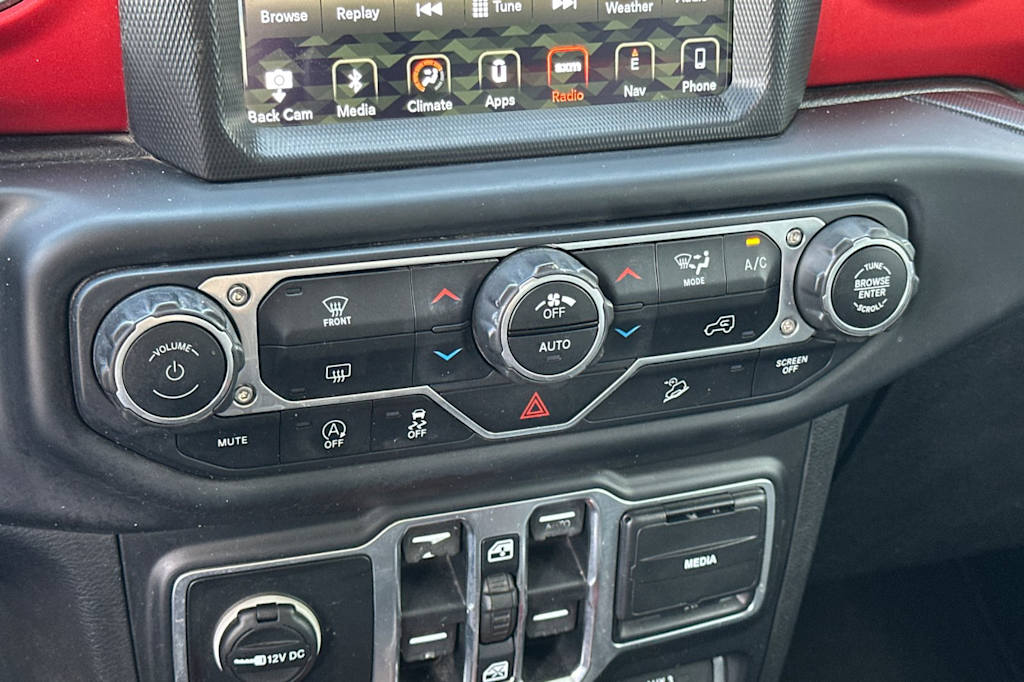 Thumbnail: 2018 Jeep Wrangler - 27