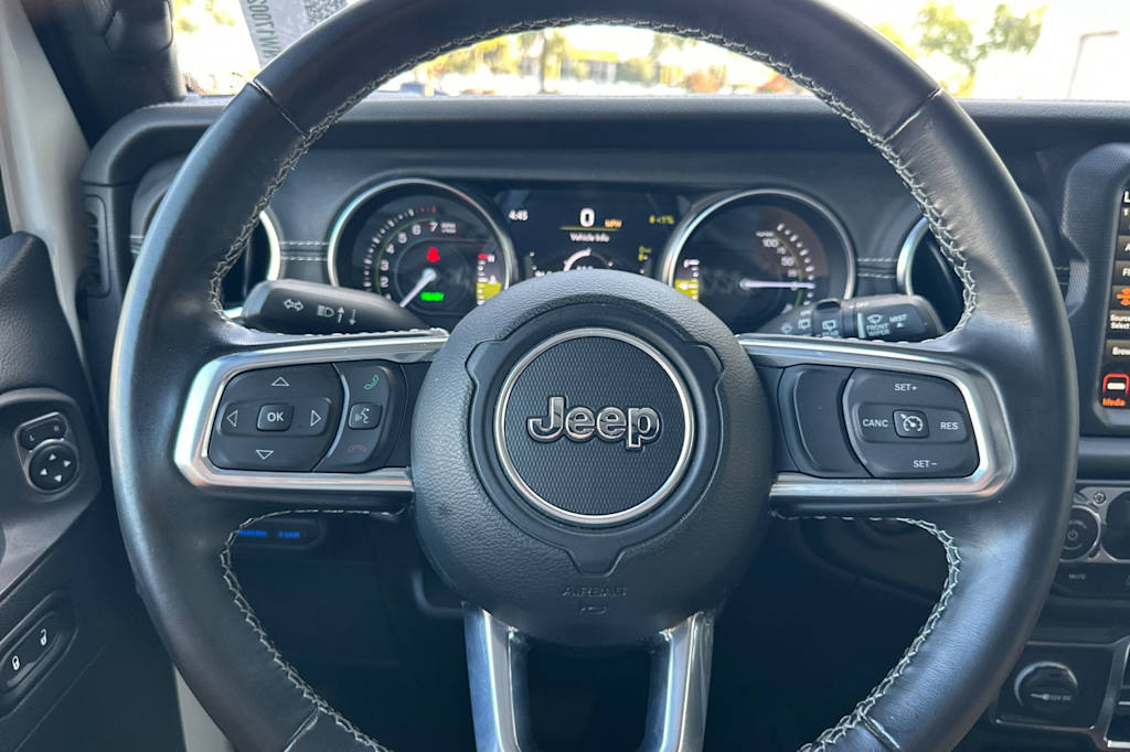 Thumbnail: 2022 Jeep Wrangler - 14