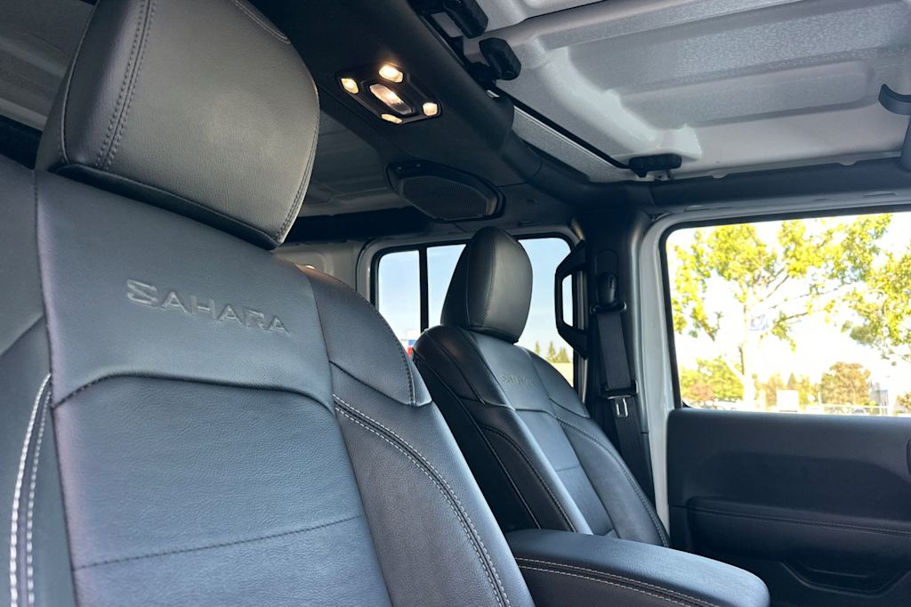 Thumbnail: 2022 Jeep Wrangler - 11