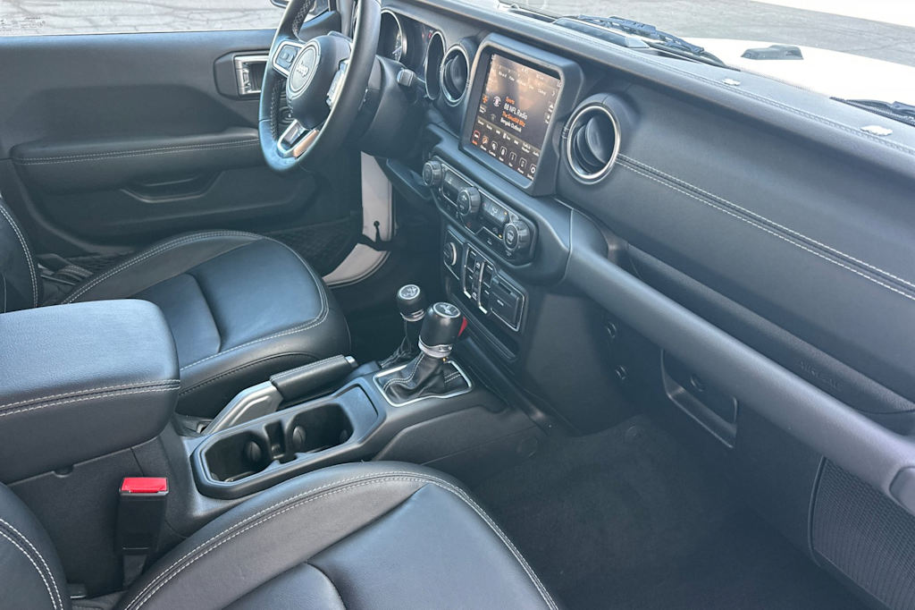 Thumbnail: 2022 Jeep Wrangler - 13