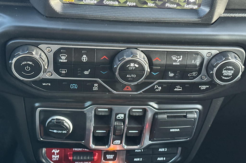 Thumbnail: 2021 Jeep Wrangler - 26