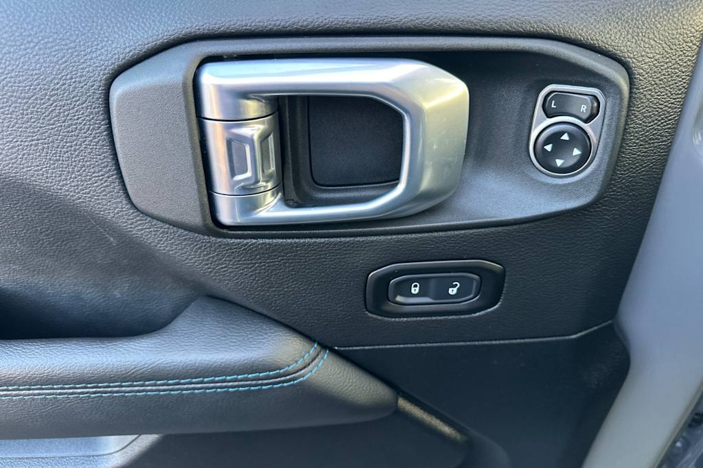 Thumbnail: 2021 Jeep Wrangler - 23