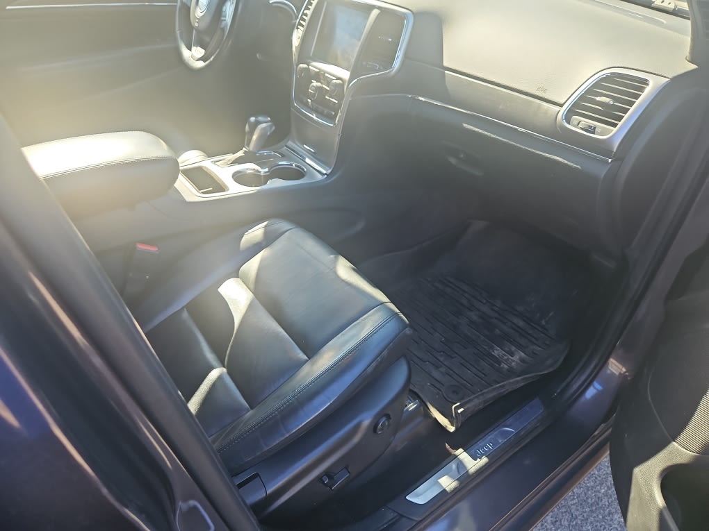 Thumbnail: 2018 Jeep Grand Cherokee - 9
