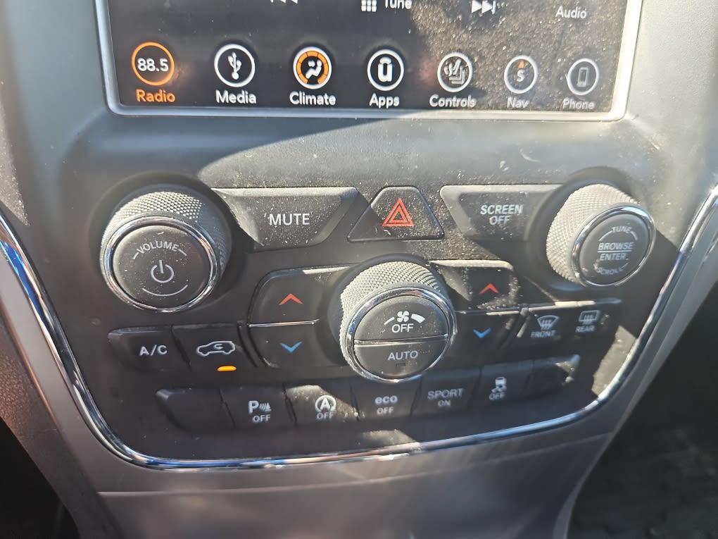 Thumbnail: 2018 Jeep Grand Cherokee - 21